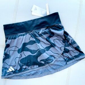 NWT! Adidas Club Tennis Graphic Printed Skirt | Skort | Swim Cover-Up
Size Small